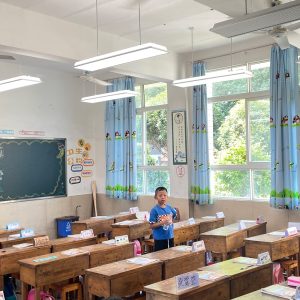 电白市电城中学led教室灯、led黑板灯安装案例