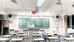 鹤山市对照国家标准推进教室照明改造